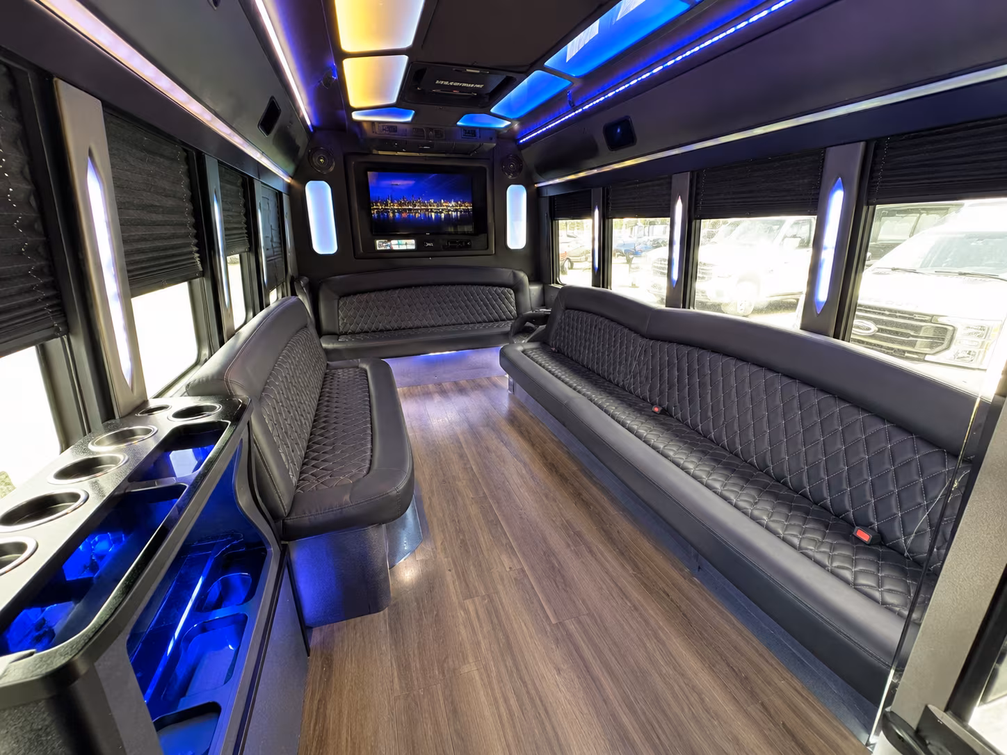 east bay prom party buses with the amenities your group wants