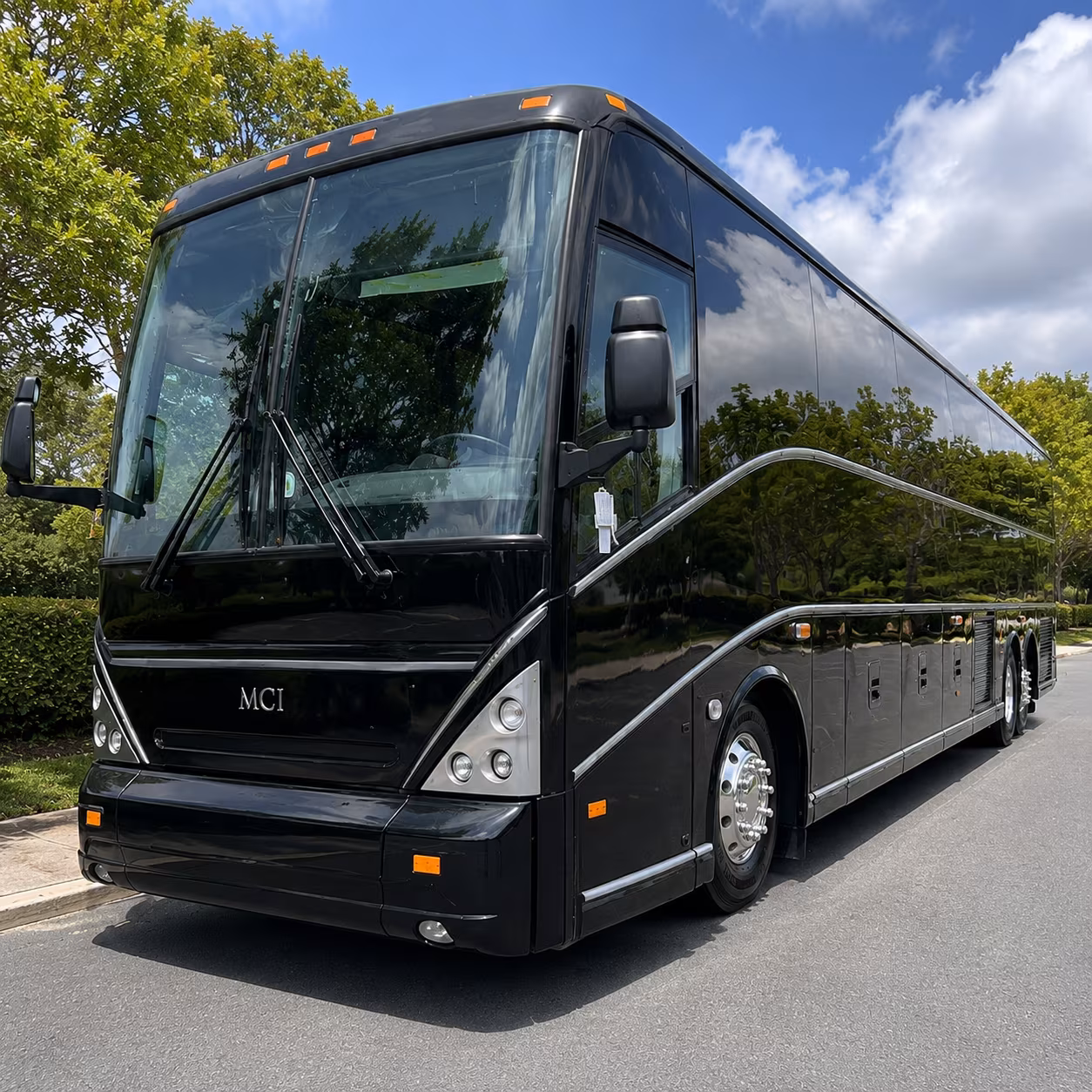 shuttle guests between union city hotels and livermore wine country venues